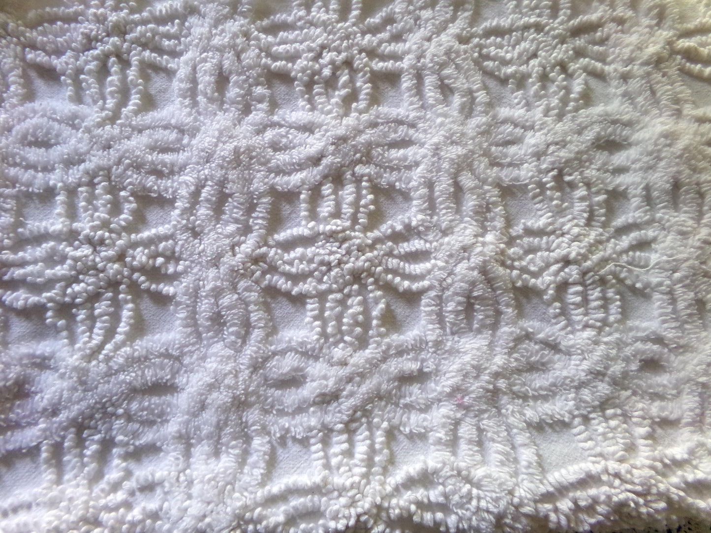 Old Fashioned Vintage Chenille Fabric, Exquisite 18" x 23.5" inch Piece, Intricate Needletufting in Wedding Ring Pattern