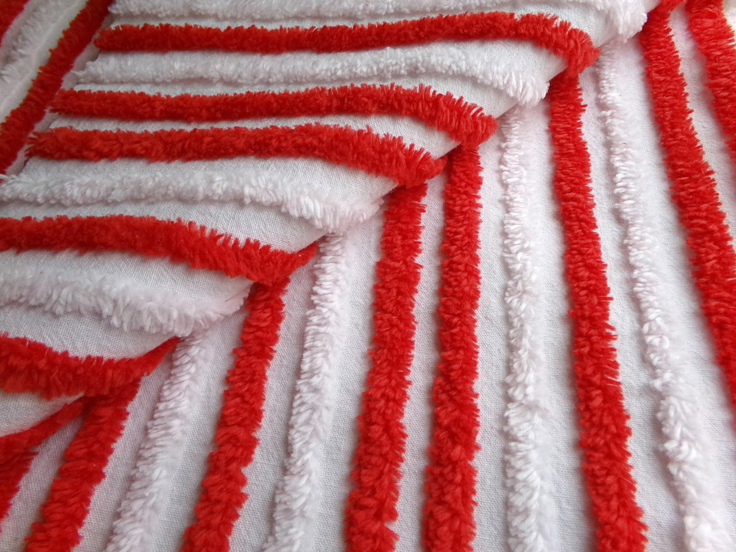 candy cane striped chenille fabric, red & white stripe vintage sewing material for Christmas stockings, holiday crafts, 18" x 24" piece