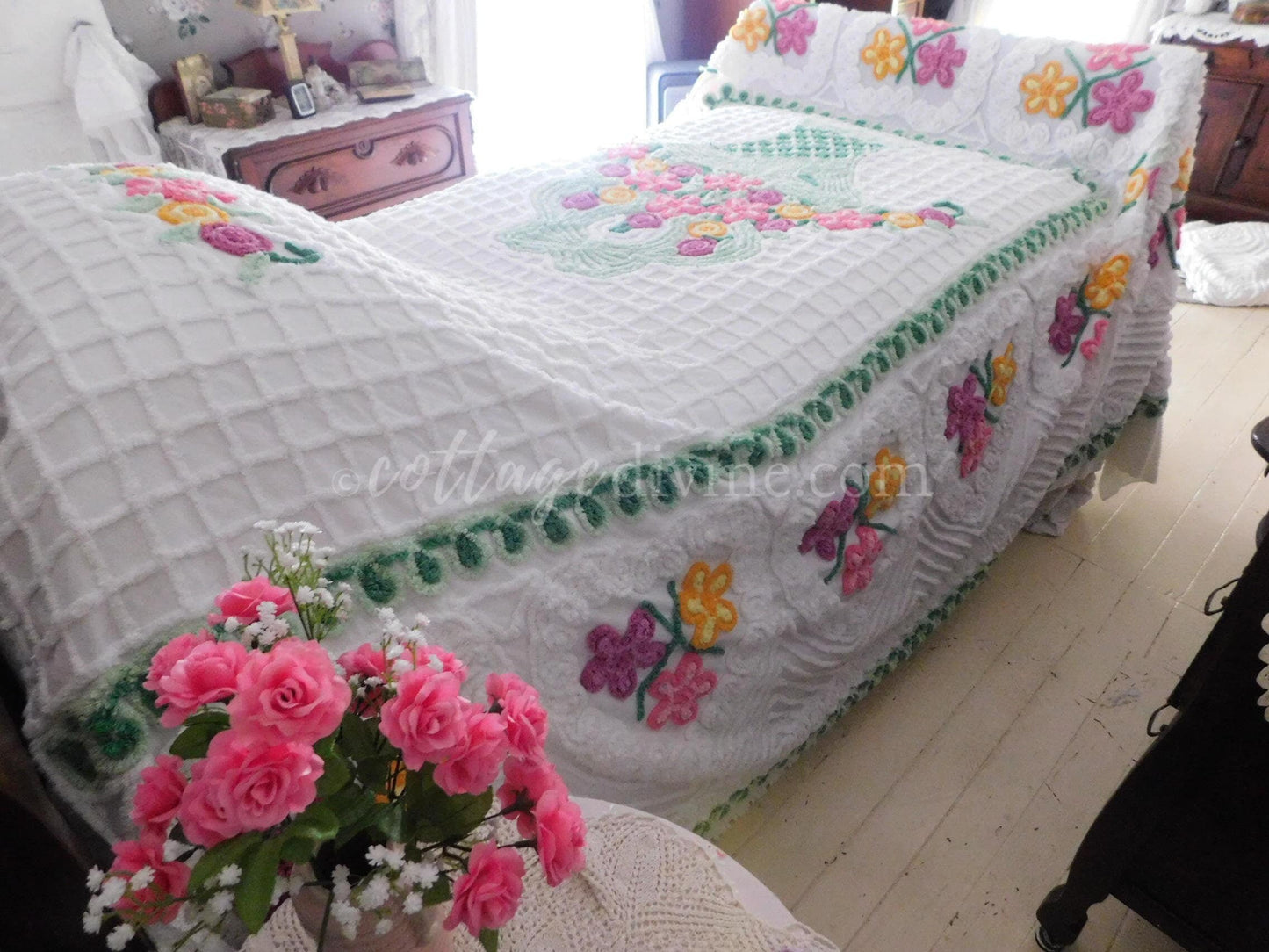 vintage chenille bedspread popping with a rainbow of hearts & flowers, full size summertime bedding
