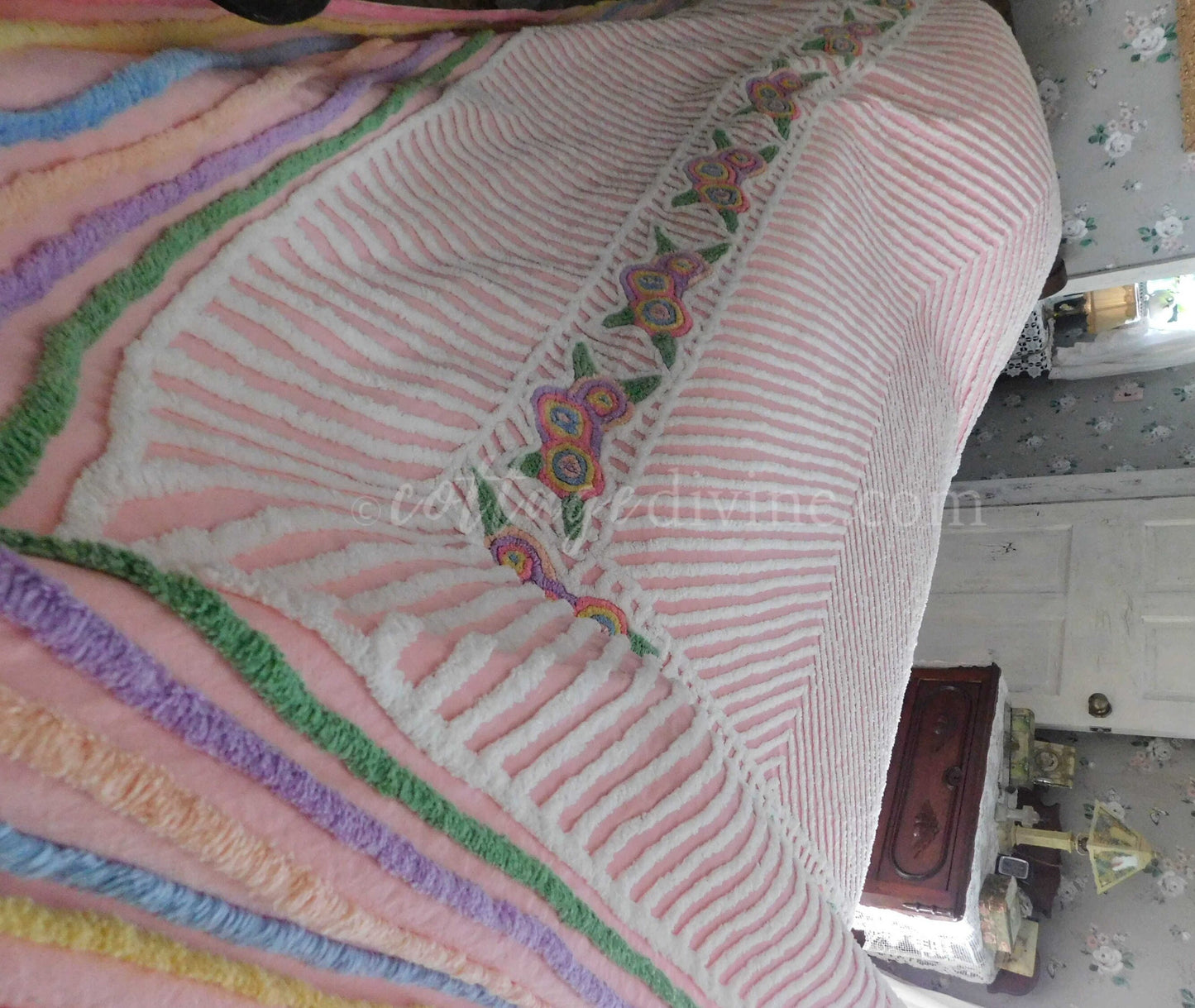Rainbow Rose Vintage Chenille Bedspread, Cottage Style Plush Pink & White Chevron Design, Full Size