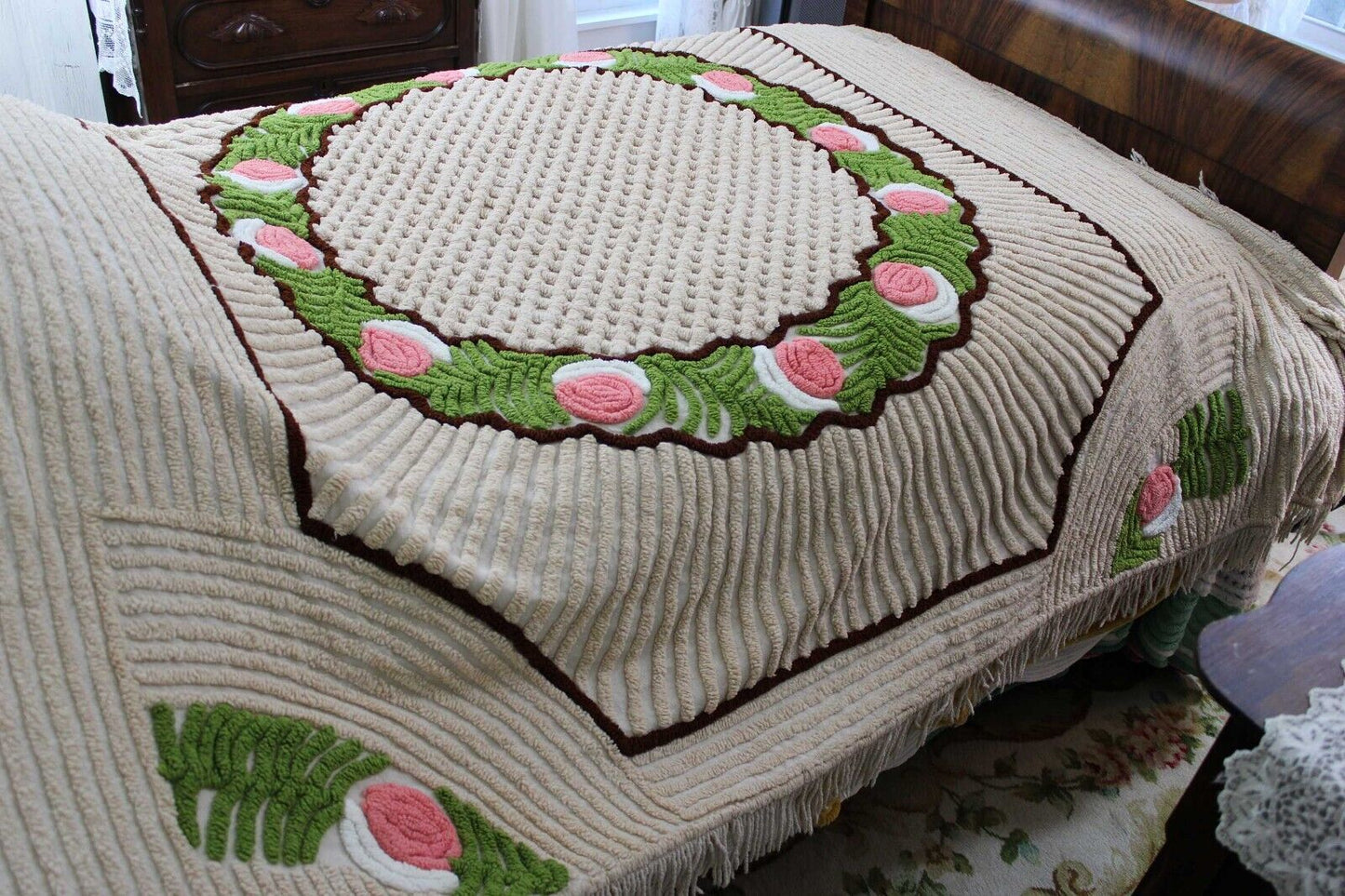 Shabby Sculpted Floral Cake Vintage Mocha Chenille Bedspread ACRYLIC TRICEL, Twin Sz