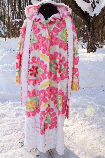 Pink Burst Chenille Robe with Sparkle Flowers, Medium / Large Hooded Vintage Style Women's Bathrobe