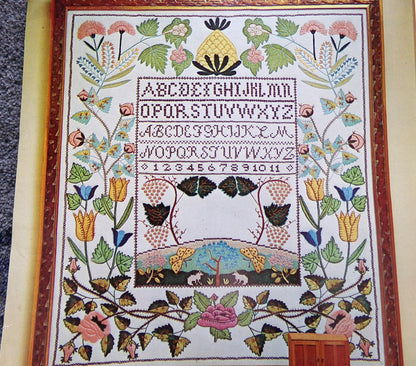 Vintage MUSEUM SAMPLER Embroidery Kit, Cooper-Hewitt Smithsonian Institution, Paragon Creative Crewel Stitchery, 0237, Linen Canvas