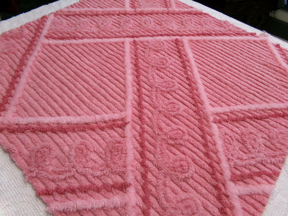 crossroads pink vintage chenille fabric in optic bold intersecting geometric design, 25" x 28" piece