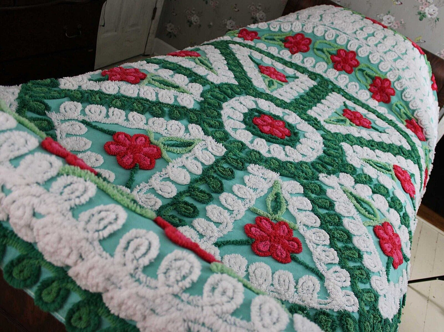 Dazzling Vintage Green Chenille Bedspread, Plush Cherry Pink Red Roses, Full Size
