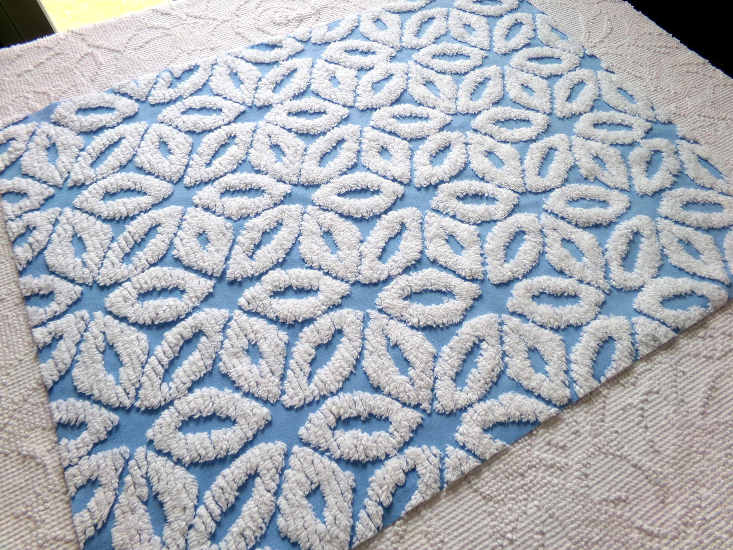 beach blue & white daisy vintage chenille fabric, classic geometric daisies, 18" x 24" piece of texturized cotton sewing material