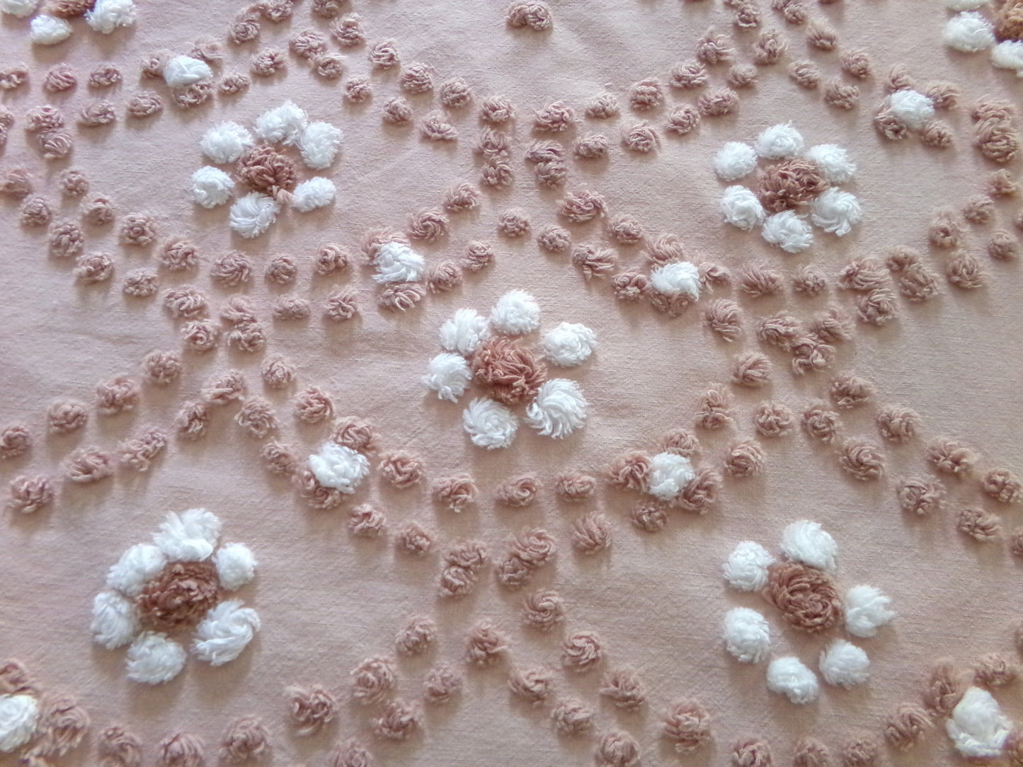 Boho Clamshell Daisy Vintage Chenille Fabric, 23" x 20" cut piece, 100% Cotton Handmade Hippie Daisies Design