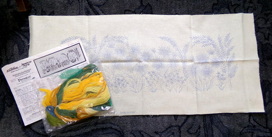 YELLOW DAISIES Vintage Crewel Embroidery Kit Paragon 02237X Boho 1970s Barbara Sparre Design