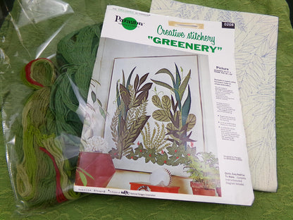 GREENERY Crewel Embroidery Kit, BOTANICAL Boho Vintage Paragon Needlecraft Creative Stitchery #0208