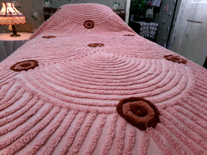 Shabby Pink Vintage Chenille Bedspread, Dramatic Mauve Deep Swags, Full Size Old Hollywood Style Bedding