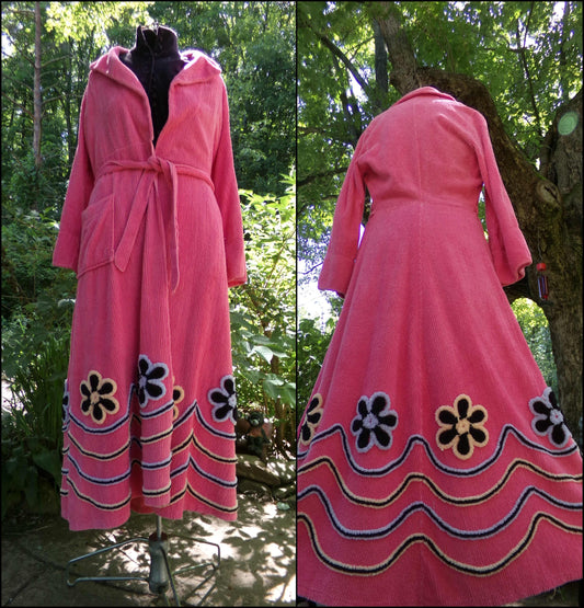 Shabby Vintage PINK Ladies Chenille Robe, Original 1940s Style Hollywood Glamour Bathrobe, Fit, Flattering, Flowing & Fabulous, Est Size S