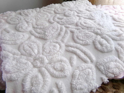 Precious Big Daisy Chenille Fabric, Vintage White Floral Cotton Sewing Material, 20" x 24" inch Piece for Quilting, Pillows & Crafts