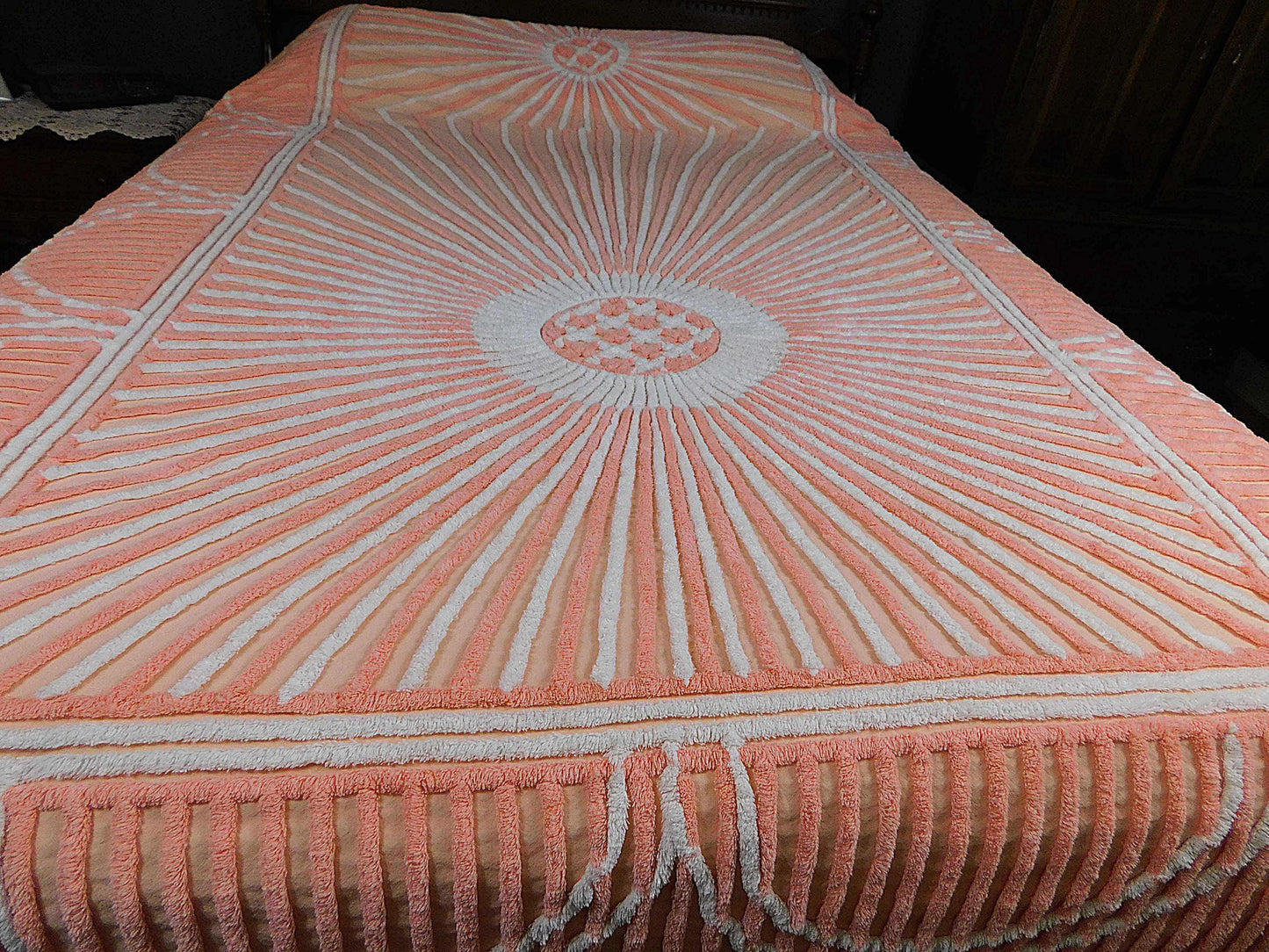 Spectacular STARBURST Peach SUN RAYS Vintage Chenille Bedspread, 100% Plush Cotton, Full Size