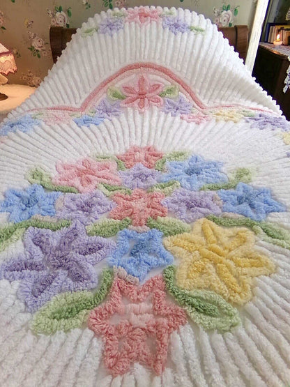 Luxury Floral Vintage White Chenille Bedspread, Boxed & Fitted Design, Full Size