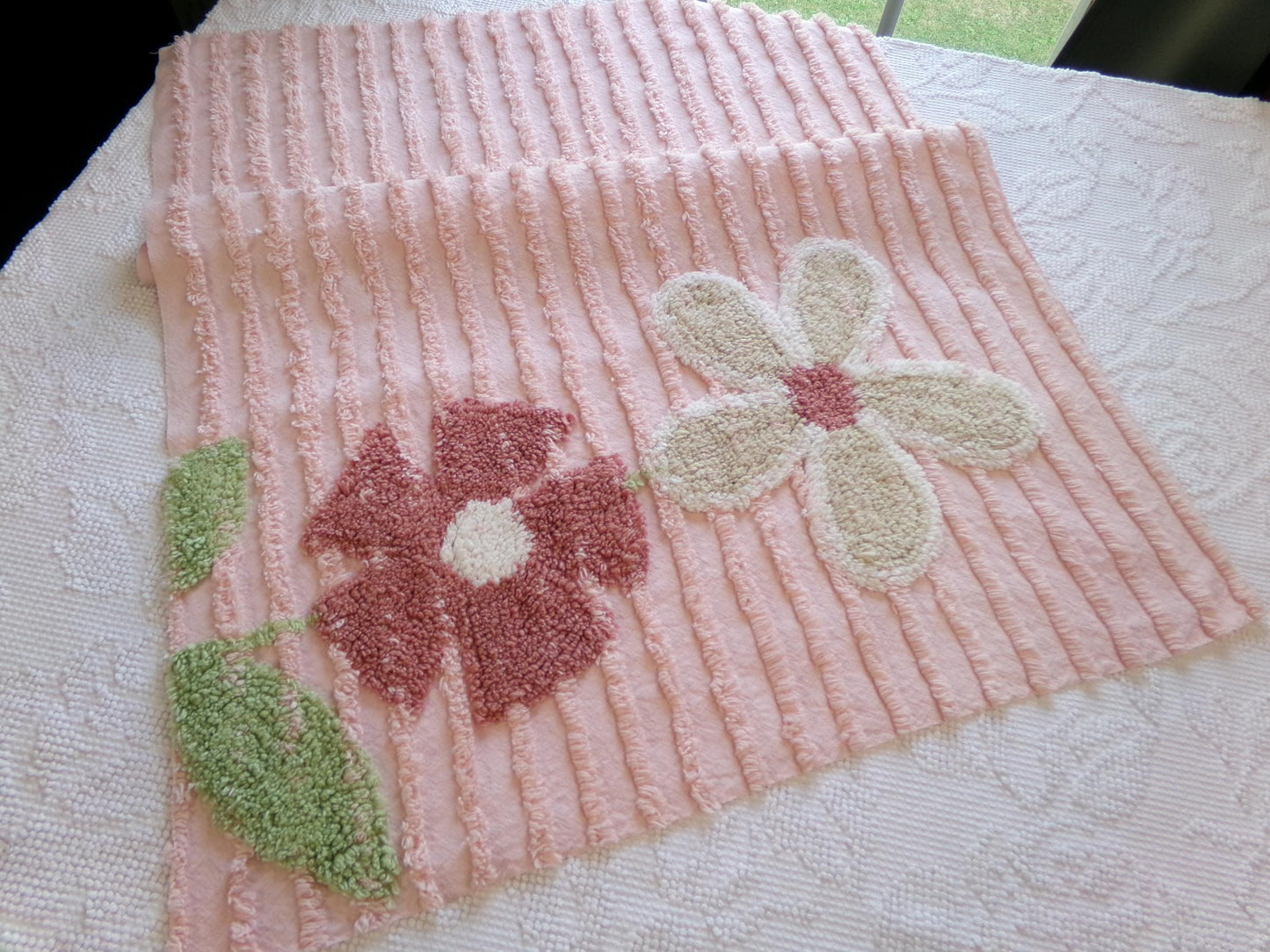 big daisies pink vintage style chenille fabric, thickly tufted flowers, 22"x 37" inch piece of quilt & sewing material, great for pillow