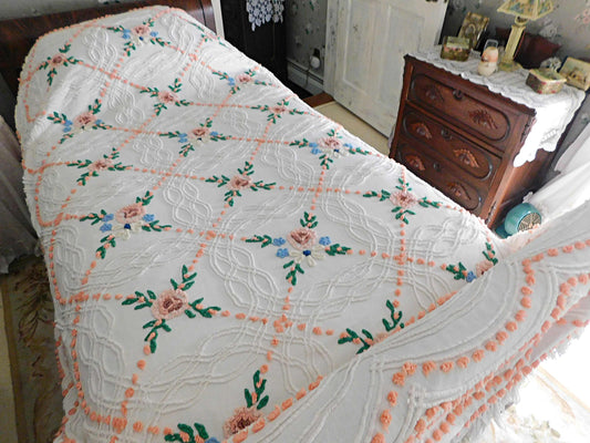 shabby chic chenille bedspread, vintage wildflower daisy rose design, white cotton summer coverlet with peach pops, twin size bedding