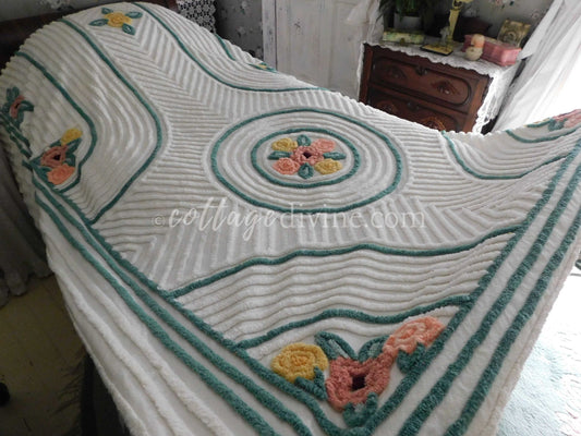 Vintage Cottage Style Bedding 1940s Circle Swirl Floral Chenille Bedspread, FULL, Cotton