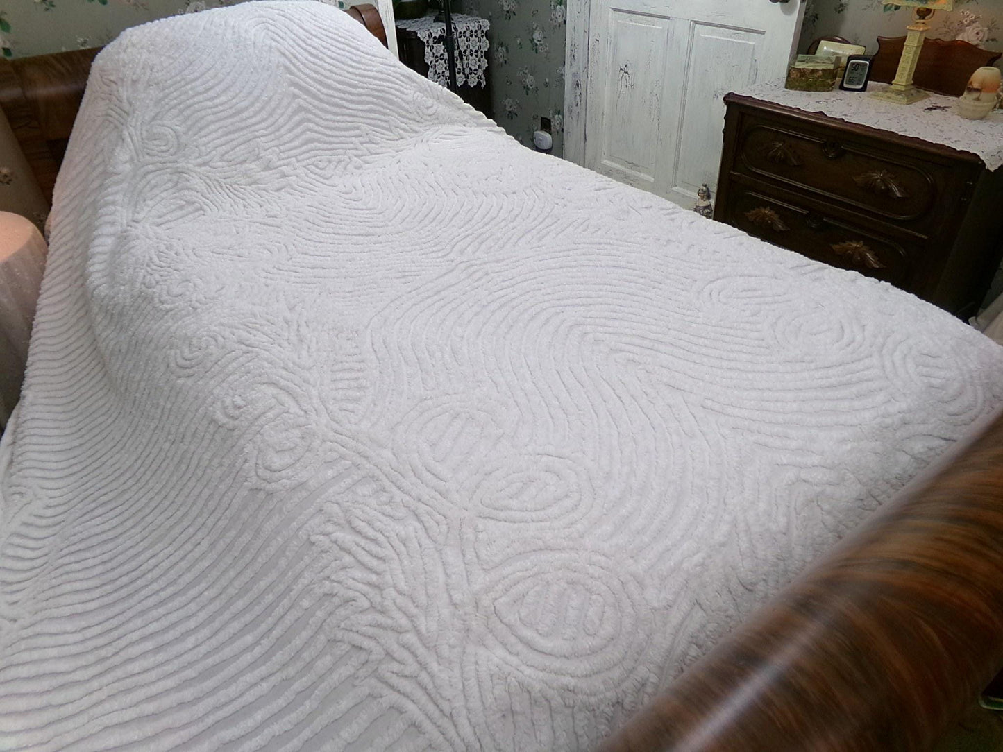 mystic shadow vintage chenille bedspread, plush white swirl designs, TWIN size farmhouse style cotton bedding