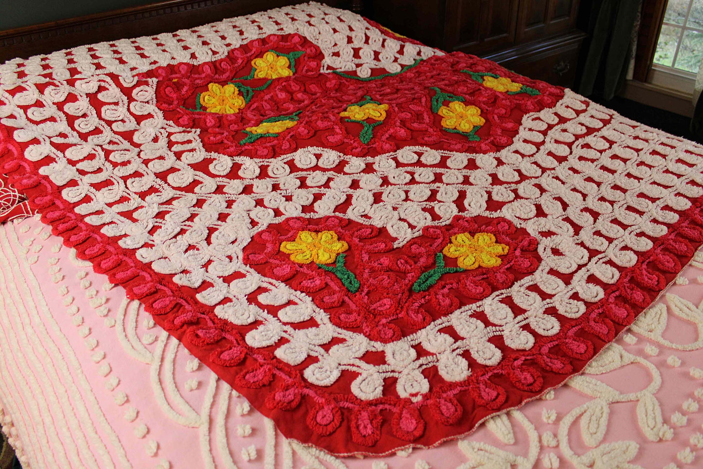 Flower Burst Chenille Bedspread, Vintage Midcentury Bedding in Sassy Bright Red with Hearts & Curlicues, FULL Size Bedding