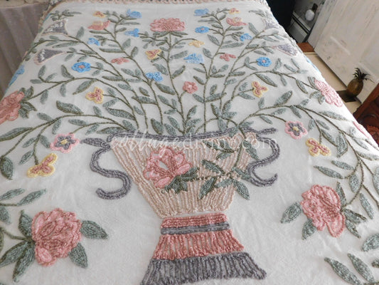 Old World Splendor Vintage Chenille Bedspread, Cabin Crafts Traditional Floral Urn, FULL Size