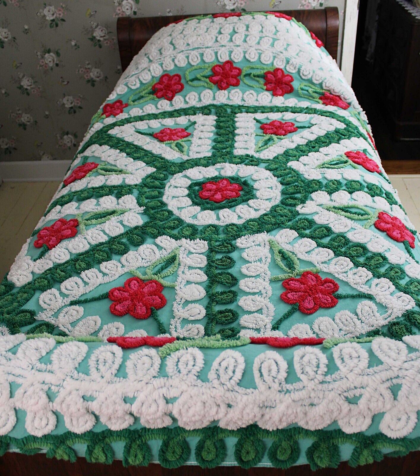 Dazzling Vintage Green Chenille Bedspread, Plush Cherry Pink Red Roses, Full Size