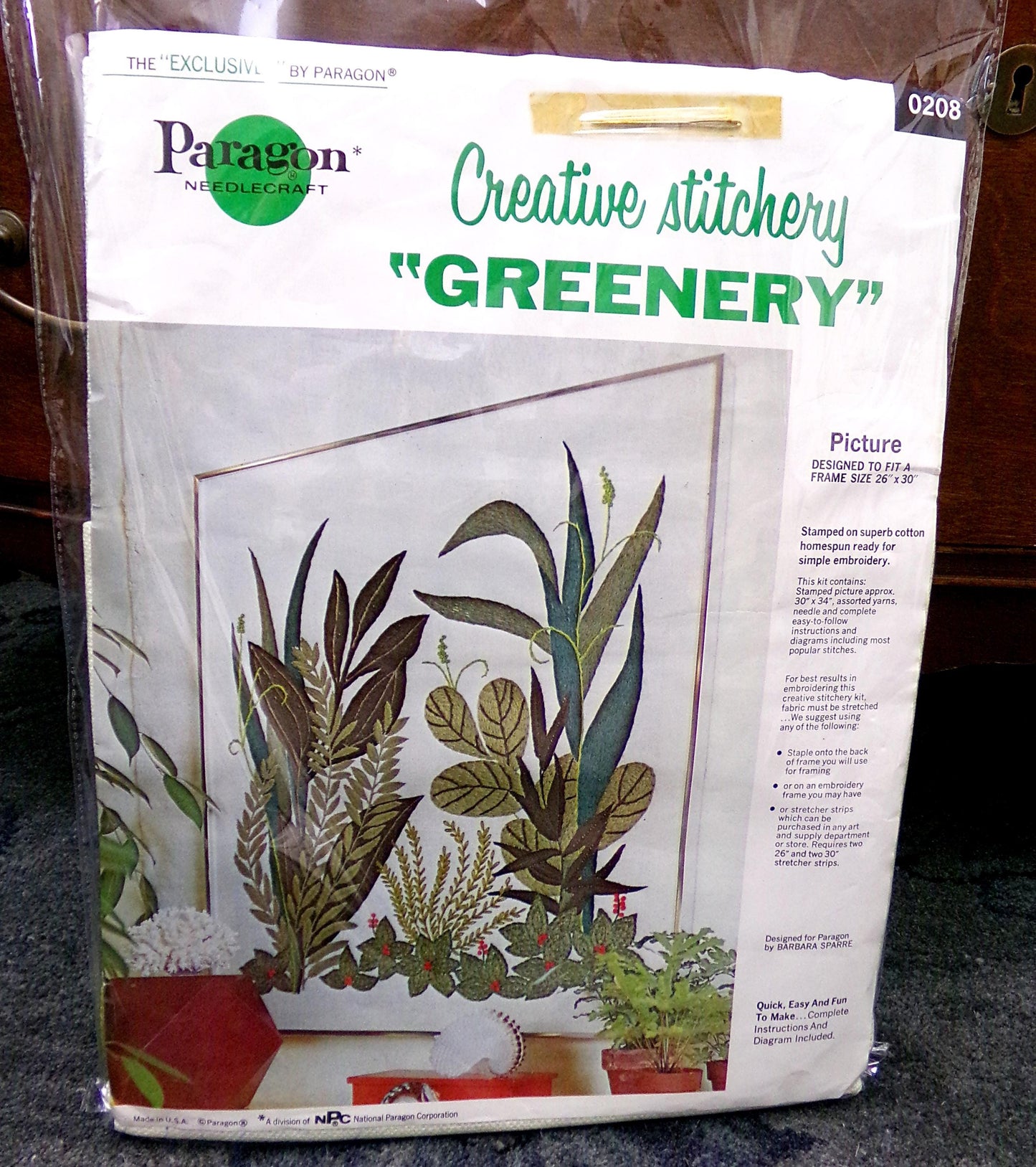 GREENERY Crewel Embroidery Kit, BOTANICAL Boho Vintage Paragon Needlecraft Creative Stitchery #0208