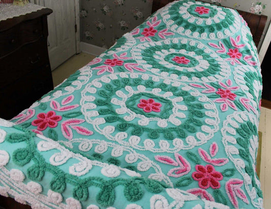 Iconic MCM Vintage Chenille Bedspread, Green Cameo Floral, Full Size Bedding