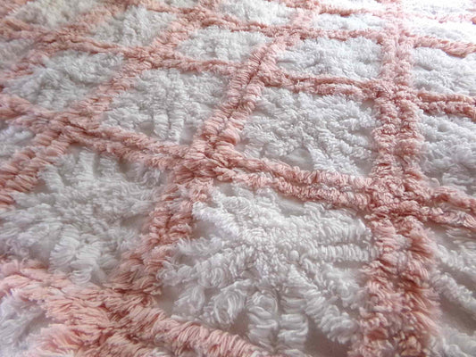 Fluffy White Vintage Chenille Material, 20" x 24" inch Fabric Piece, Thickly Tufted Webbed Spider Ring Design with Coral Pink Accents