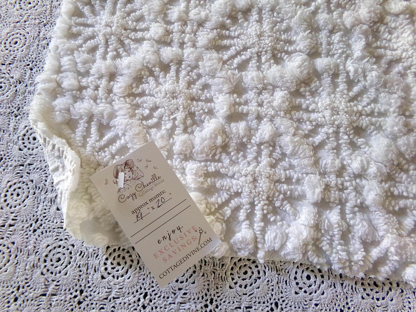 Snowflake Spokes Chenille Fabric Material, 19" x 20" inch Vintage Piece Loaded With Intricate Tufting