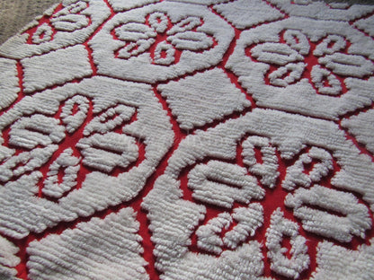 Snow White Daisy Vintage Chenille Fabric, Red Cotton Sewing Material, 22" x 24" Cut Piece