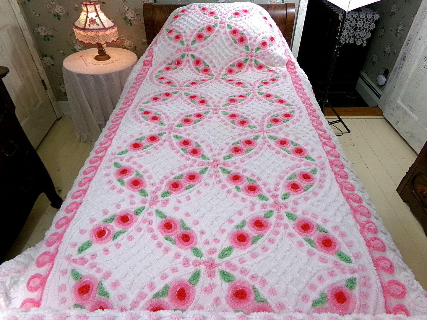 shabby romantic roses vintage chenille bedspread, lush pink & white swirl curlicues, twin size cotton coverlet