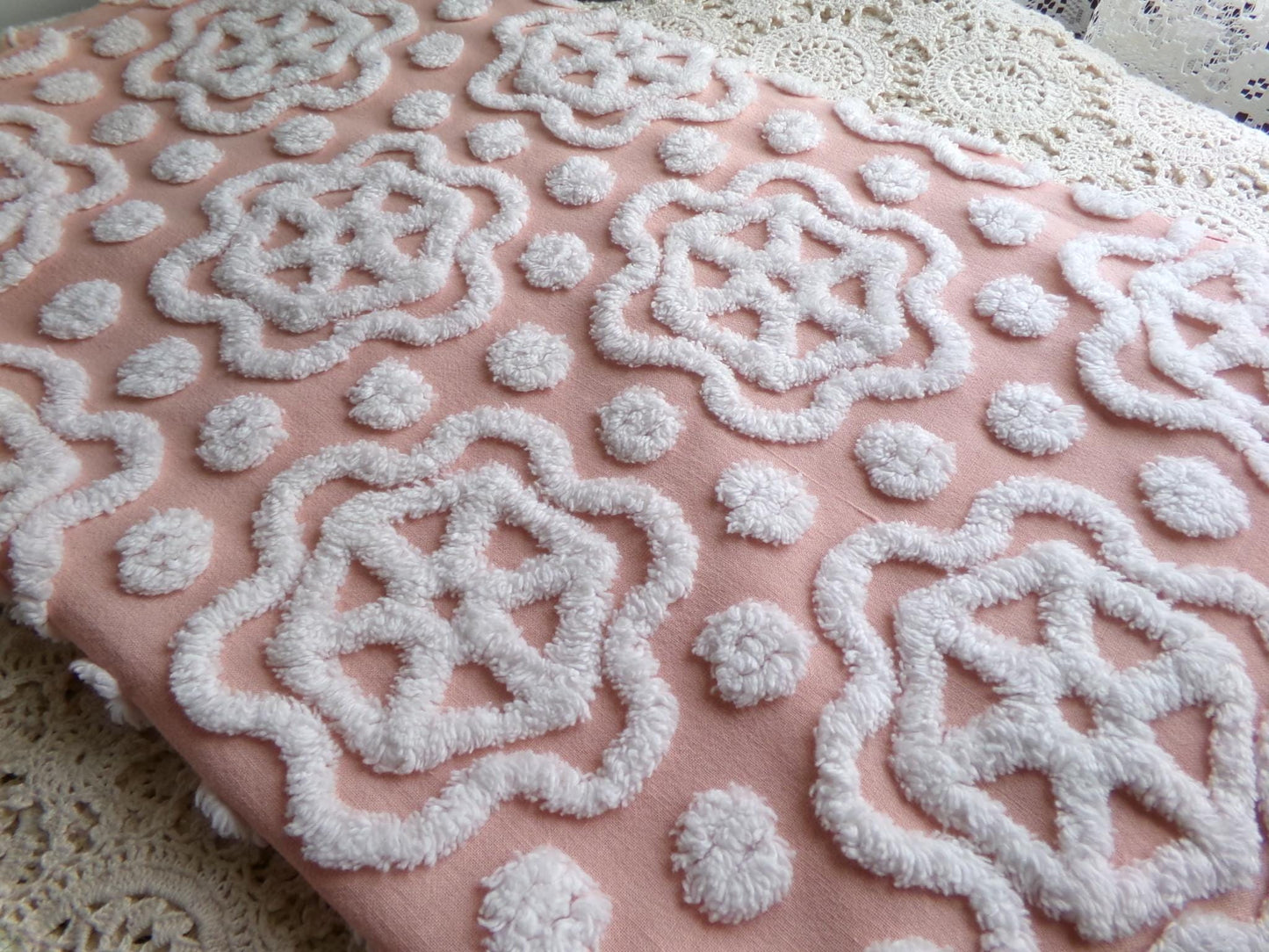fairytale daisy dots vintage chenille fabric, beautiful white spoked daisies on rose pink cotton, 20" x 24" piece of sewing & quilt material