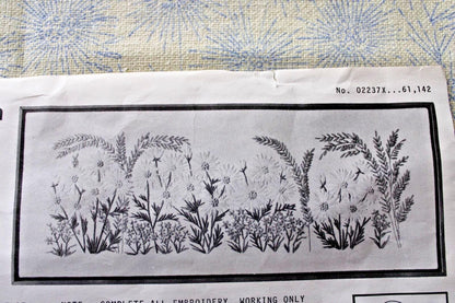 YELLOW DAISIES Paragon Crewel Embroidery Kit 02237X Vtg Boho 70s Barbara Sparre