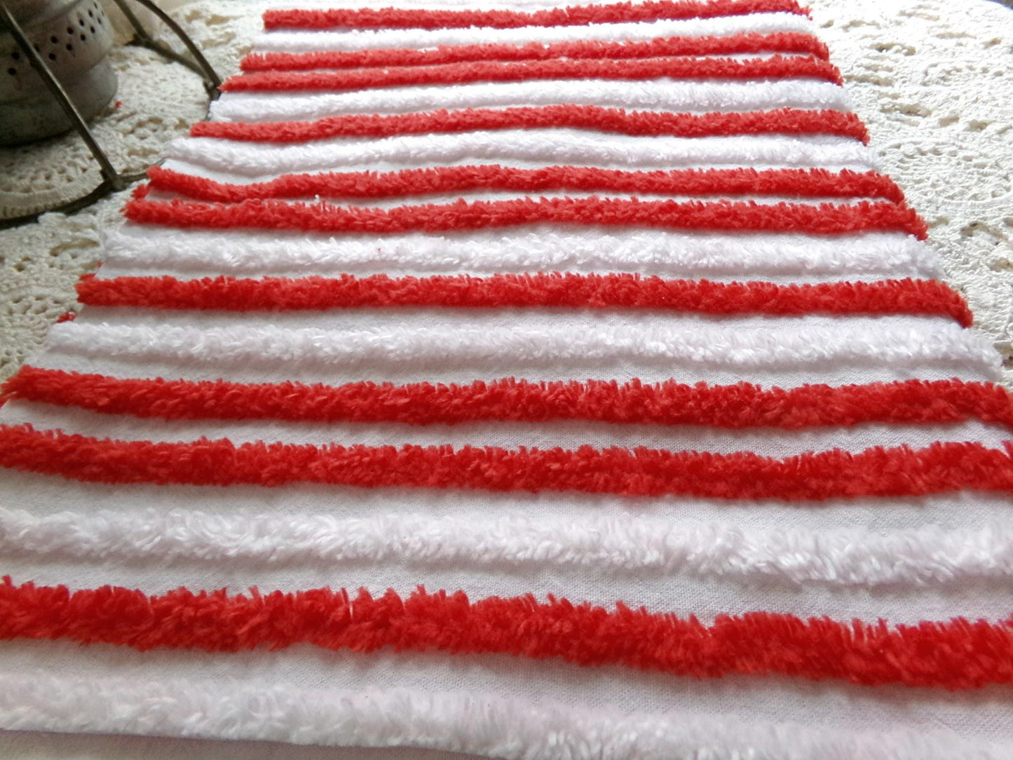 candy cane striped chenille fabric, red & white stripe vintage sewing material for Christmas stockings, holiday crafts, 18" x 24" piece