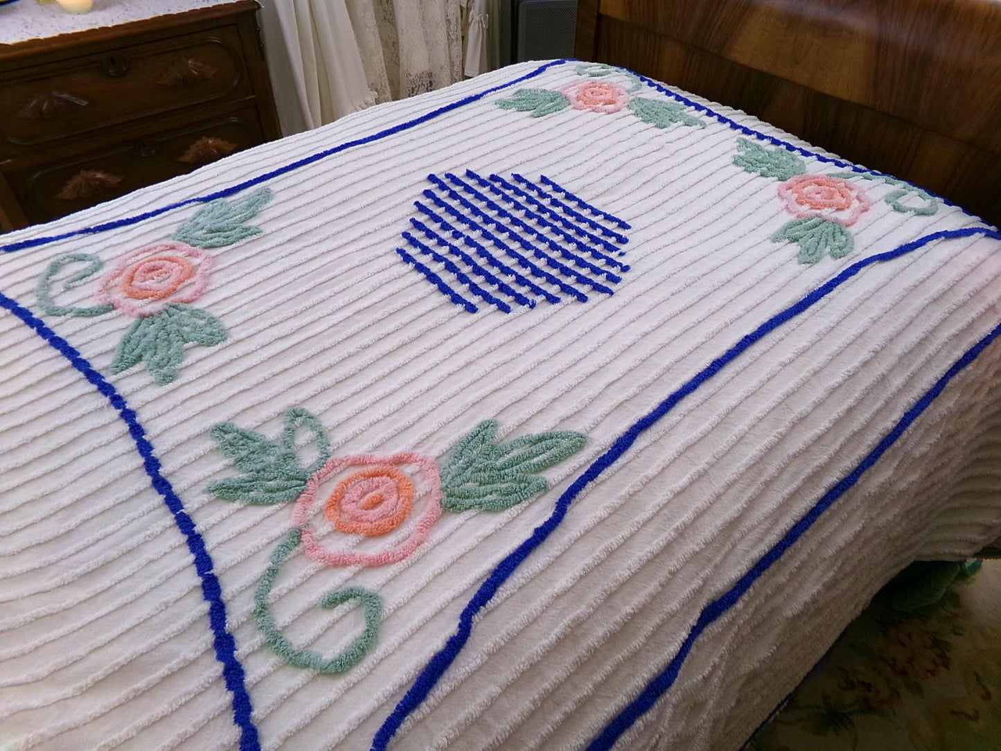 Cottage Style Vintage Chenille Bedspread, Lovely Pink Roses on White Cotton, TWIN Size Summer Coverlet
