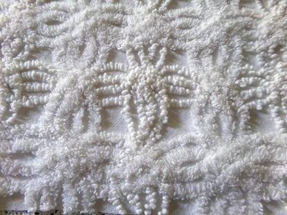 Exquisite Vintage Chenille Fabric, Elaborate 15.5" x 20" inch Piece, Intricate Needletufting in Wedding Ring Pattern
