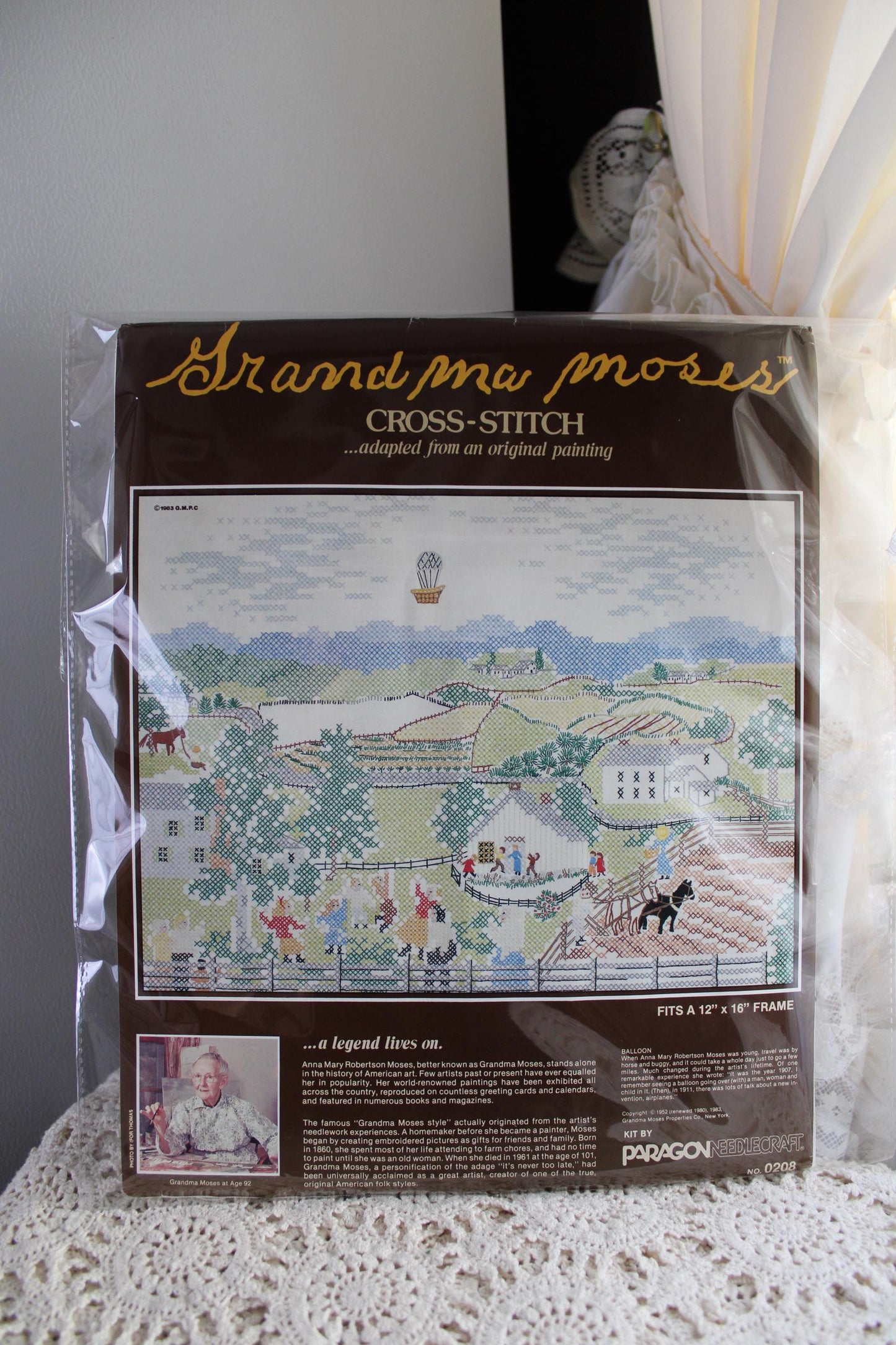 BALLOON Cross Stitch Stitchery Kit, Vintage Grandma Moses Design, Paragon Needlecraft Embroidery 0208 from 1983