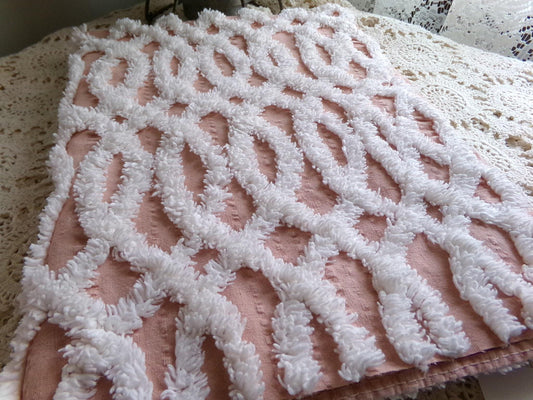 plush white eternity link chenille fabric on peach cotton seersucker, 19" x 25" inch piece of sewing material