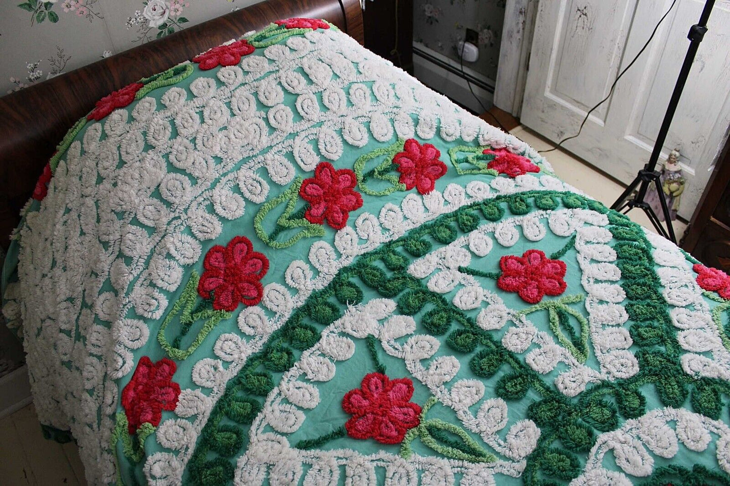 Dazzling Vintage Green Chenille Bedspread, Plush Cherry Pink Red Roses, Full Size