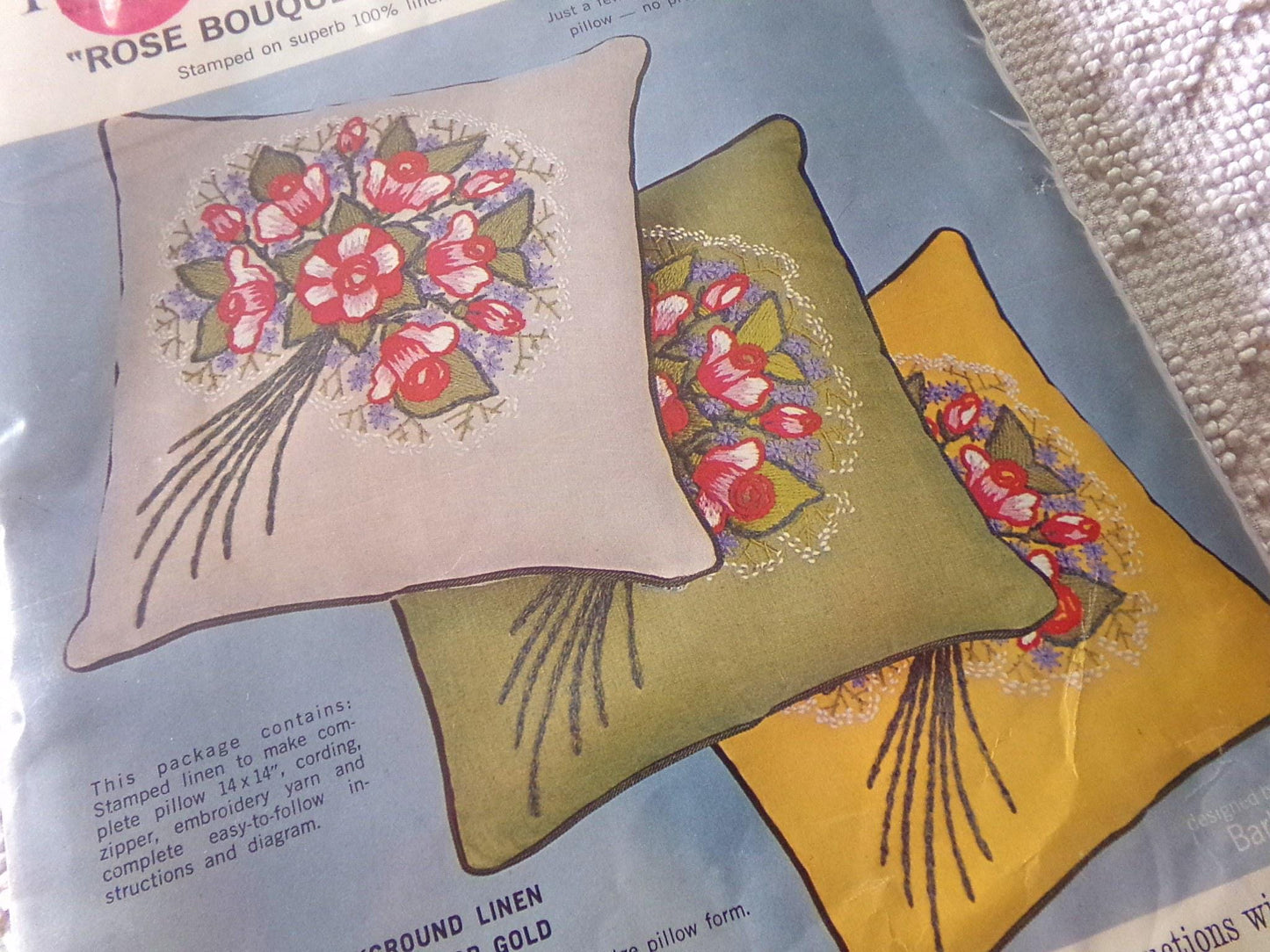 ROSE BOUQUET Pillow Crewel Embroidery Kit, Vintage Paragon Creative Stitchery #0940, Design by Phyllis Hall