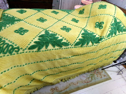 lucky leprechaun vintage chenille bedspread in mischievous emerald green & sunny yellow, plush cotton full size bedding with fringe