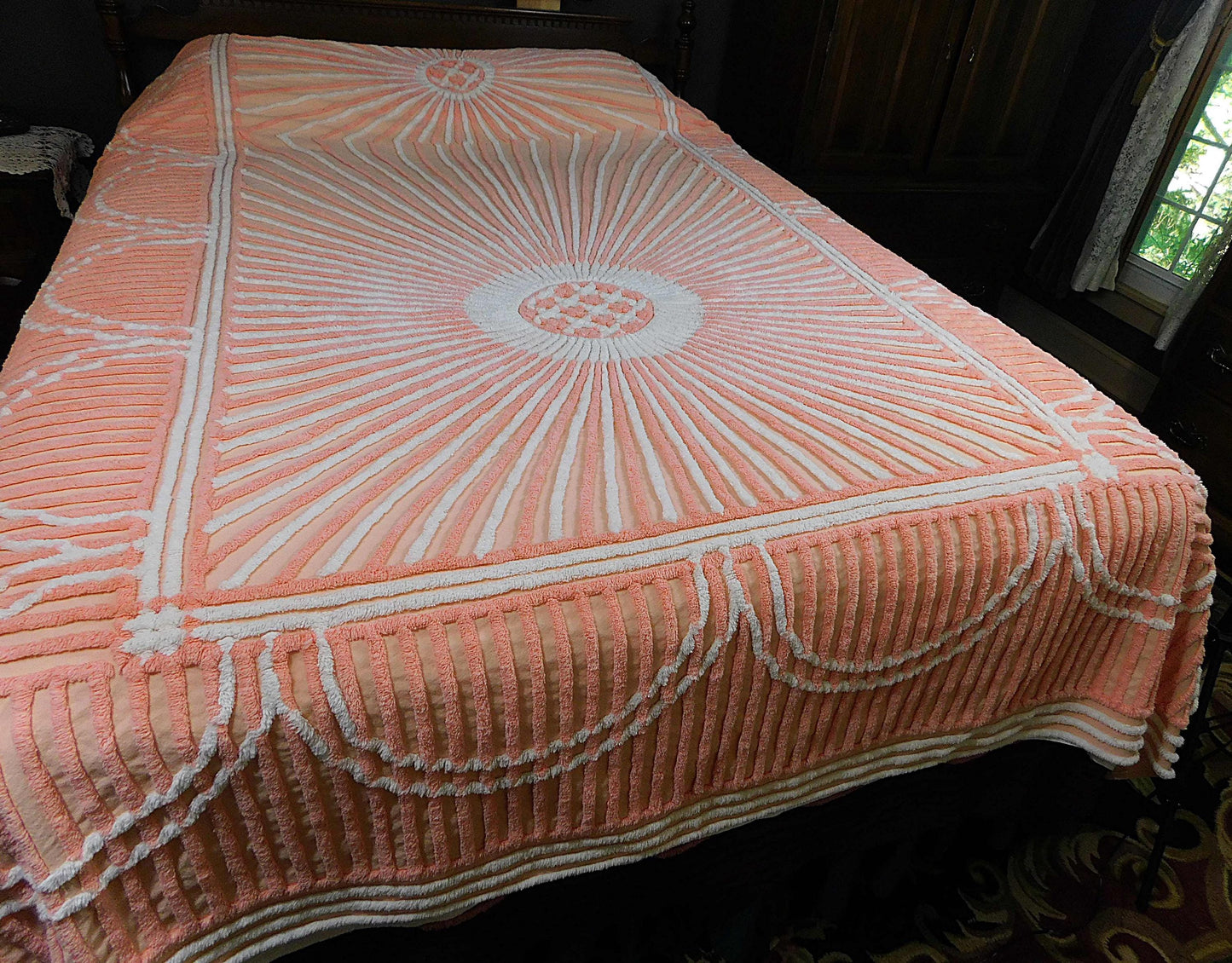Spectacular STARBURST Peach SUN RAYS Vintage Chenille Bedspread, 100% Plush Cotton, Full Size