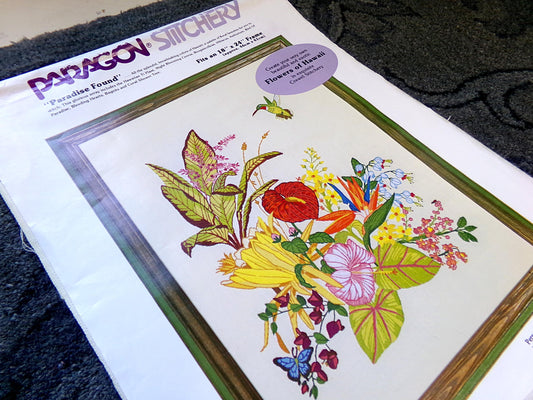 PARADISE FOUND Vintage Crewel Embroidery Kit, Flowers of Hawaii Tropical Hummingbird, Paragon 0308 Stitchery, Georgia Ball Design