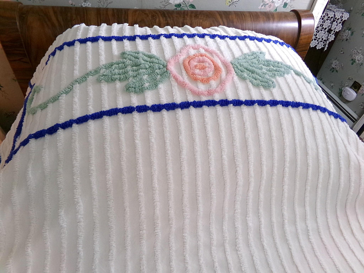 Cottage Style Vintage Chenille Bedspread, Lovely Pink Roses on White Cotton, TWIN Size Summer Coverlet