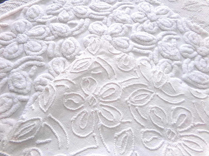 Precious Big Daisy Chenille Fabric, Vintage White Floral Cotton Sewing Material, 20" x 24" inch Piece for Quilting, Pillows & Crafts