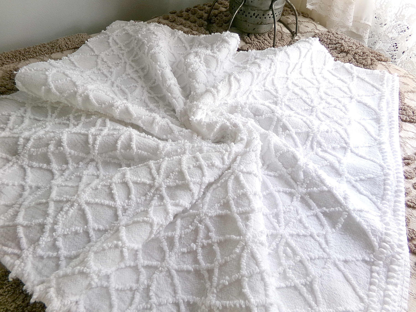 Petite White Eternity Links Vintage Chenille Fabric, 20" x 24" inch Piece, Elegant Lightweight Cotton, Ideal for Handmade Quilts, Crafts