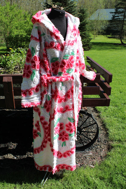 Hooded Chenille Robe in Pink Hearts & Flowers, Cozy Cute Medium / Large Hooded Vintage Style Women's Bathrobe