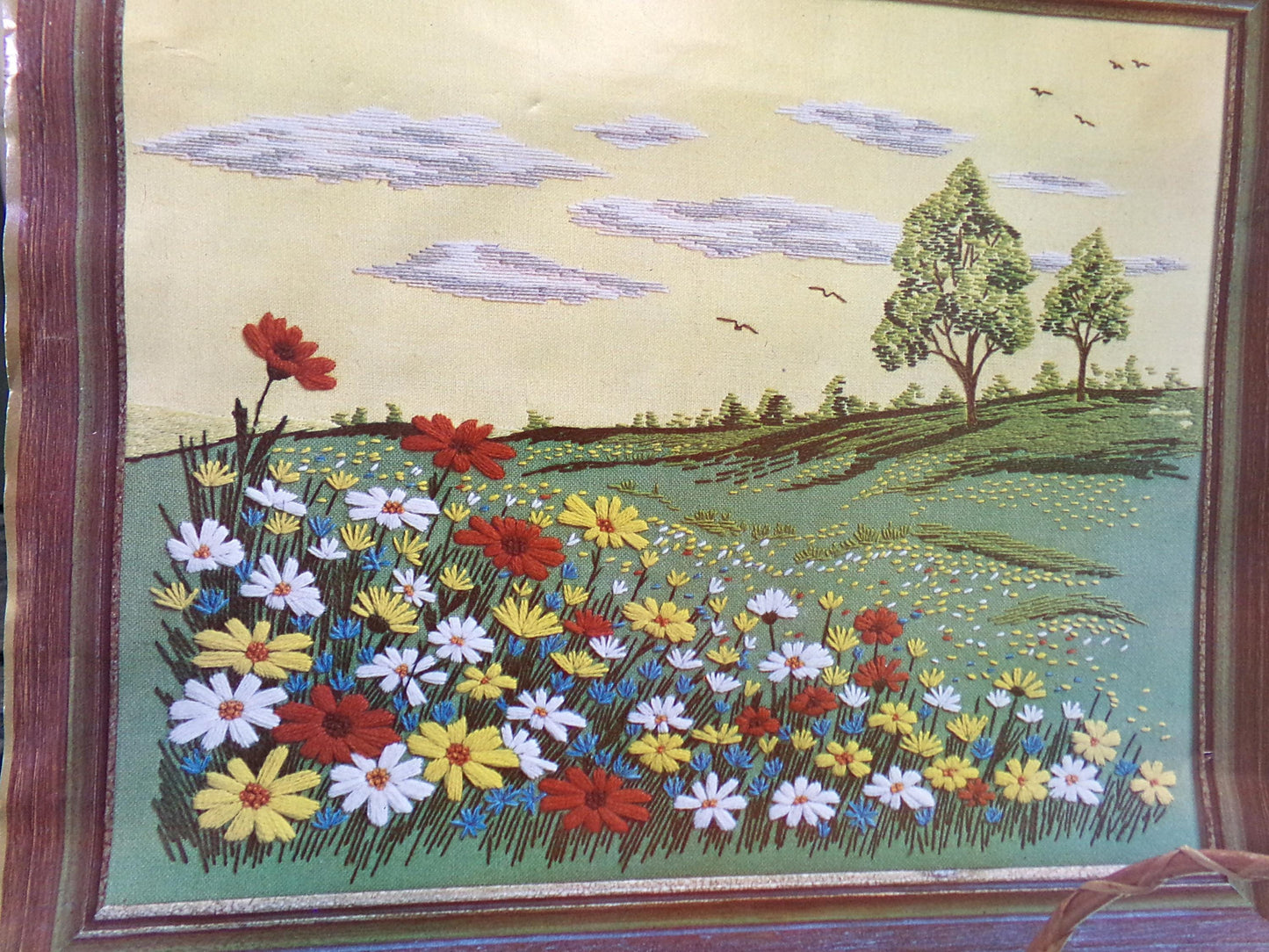 DAISY MEDLEY Crewel Stitchery Kit, Hippie Boho Vintage 0632 Paragon Needlecraft Embroidery, Design by Adele Veres
