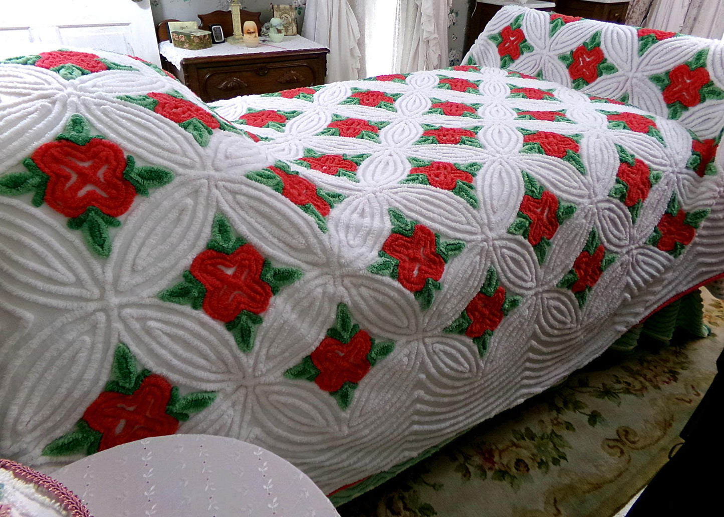 fantasy rose vintage luxury chenille bedspread in shabby style red cabbage roses design, 100% cotton full size bedding
