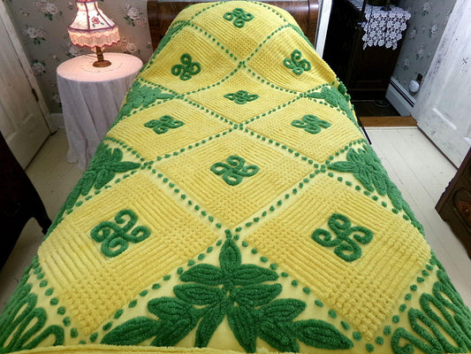 lucky leprechaun vintage chenille bedspread in mischievous emerald green & sunny yellow, plush cotton full size bedding with fringe
